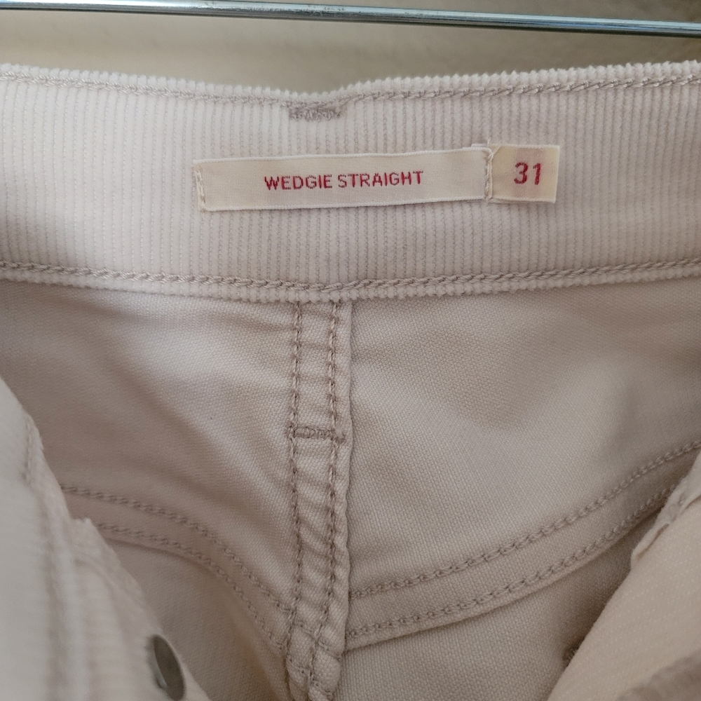 Levi's Wedgie Straight Ivory Corduroy High-Rise Cropped Pants - Picture 8 of 9